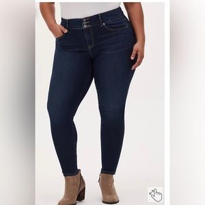 Torrid Dark Wash Jegging size 12